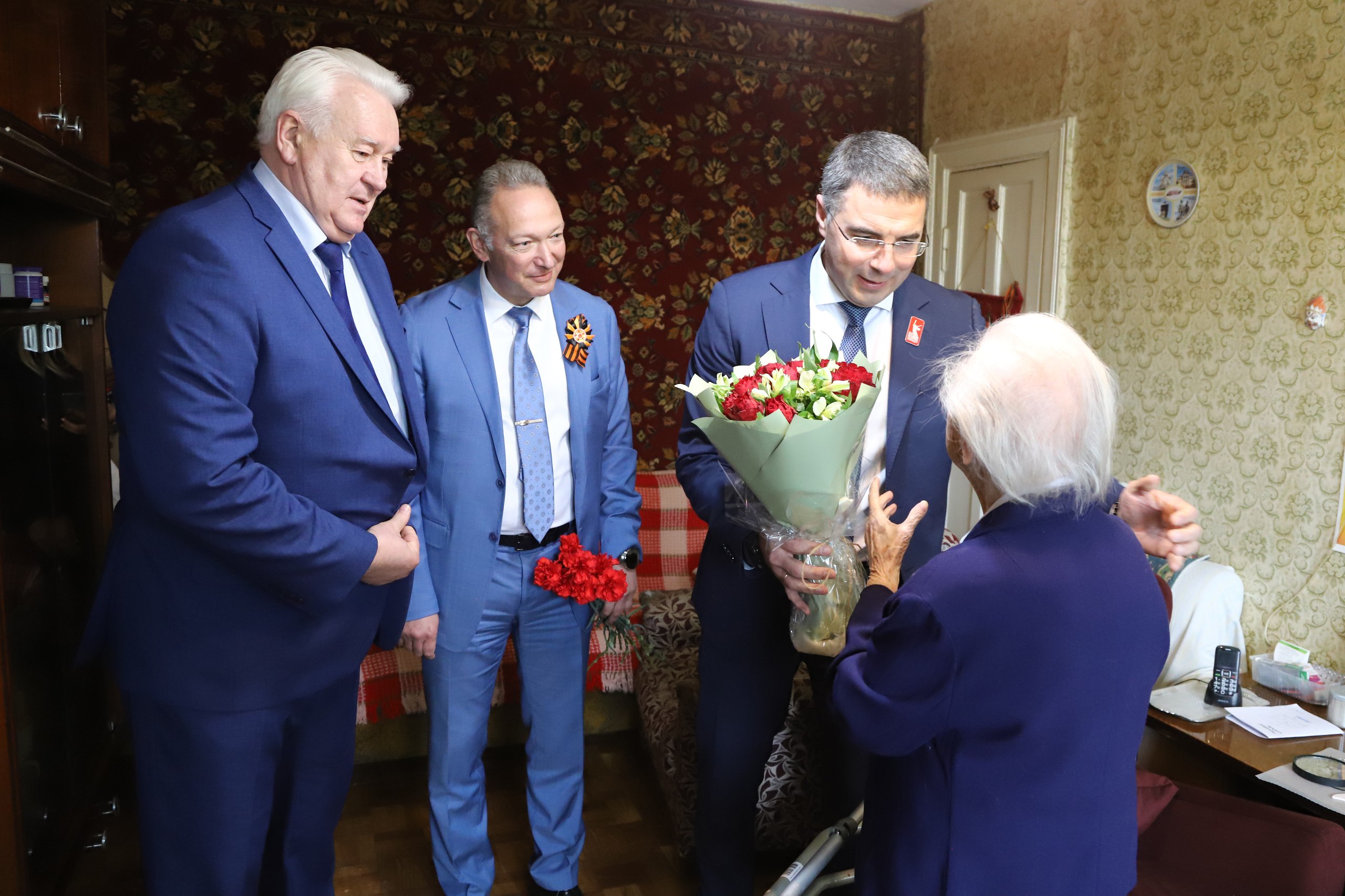 Алексей Эрк и коллектив Центрального констукторского бюро аппаратостроение оказали помощь ветерану Великой Отечественной войны.