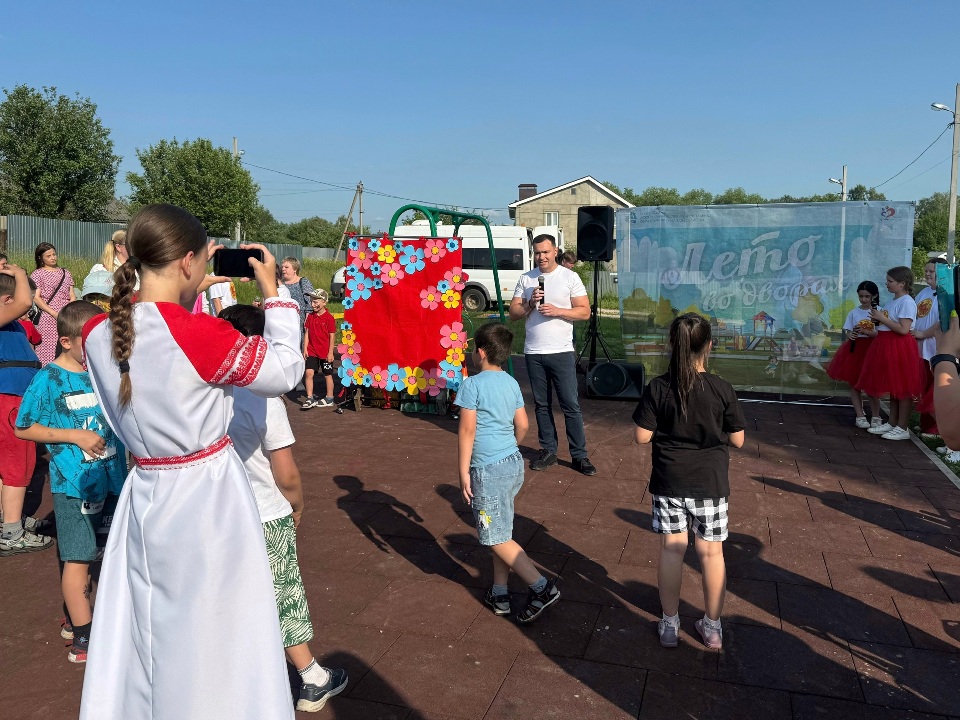 Евгений Смолянинов принял участие в празднике двора.