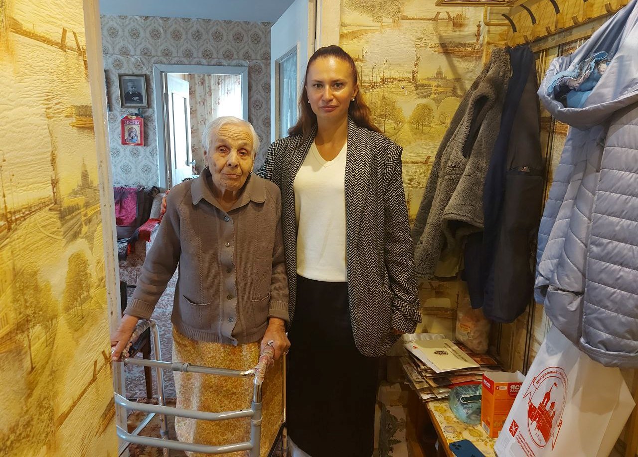 Дарья Герасимова поздравила тульских тружеников тыла с юбилеями.