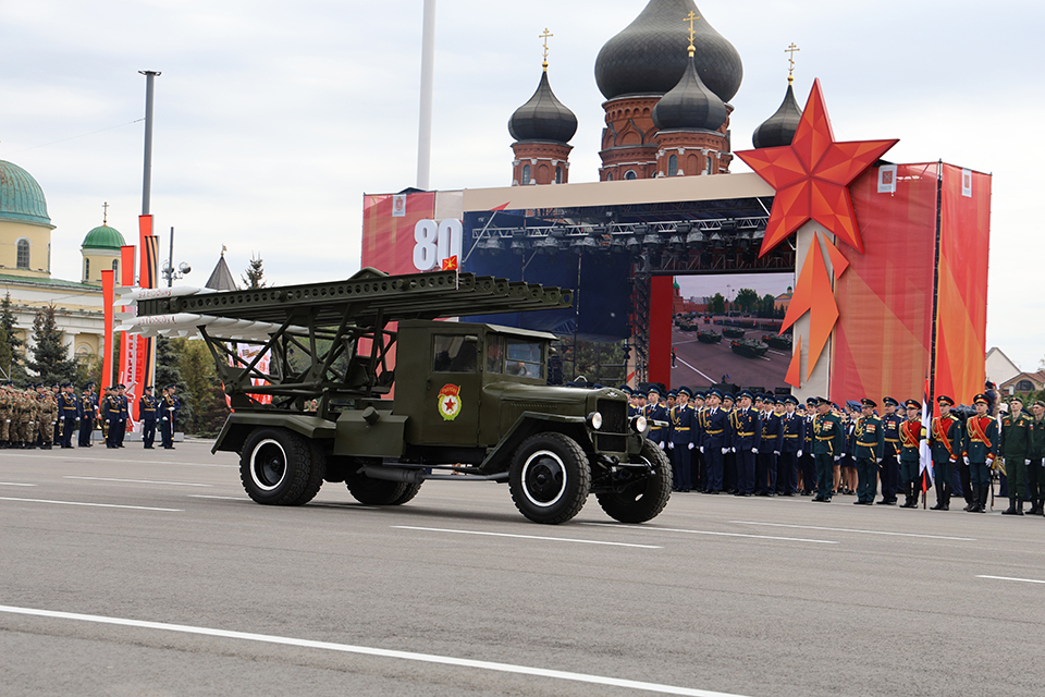 В Туле прошел военный парад в честь 80-й годовщины Победы в Великой Отечественной войне.