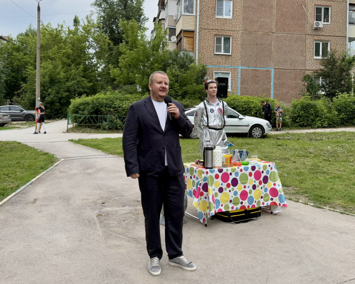 Сергей Кожевников принял участие в празднике двора. Сергей Кожевников принял участие в празднике двора.
